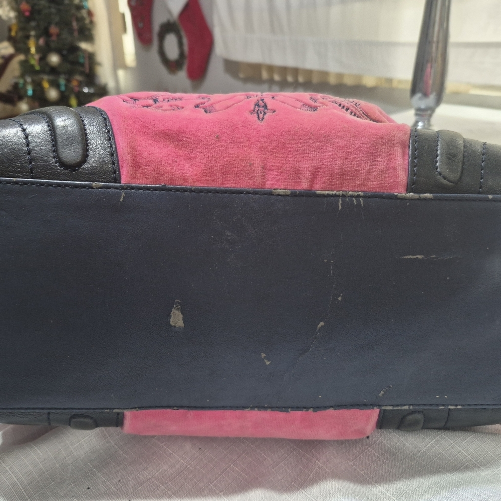 Juicy Couture Velour Daydreamer Bag( Pink) - Picture 4 of 15